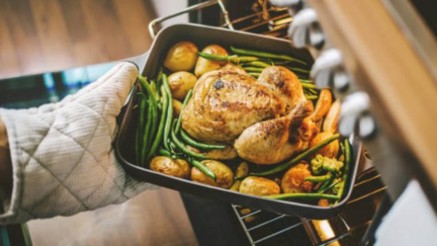 La mejor receta de pavo relleno para el Día de Acción de Gracias