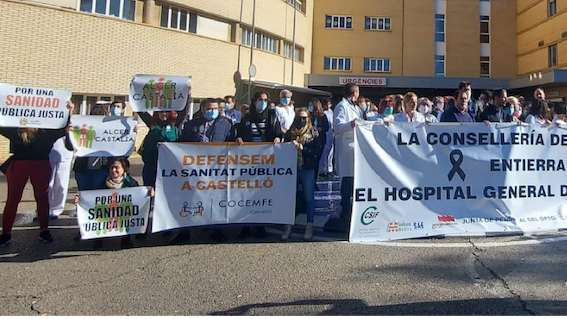 La Sanidad de Castellón ha salido a la calle ante la falta de recursos del hospital general.