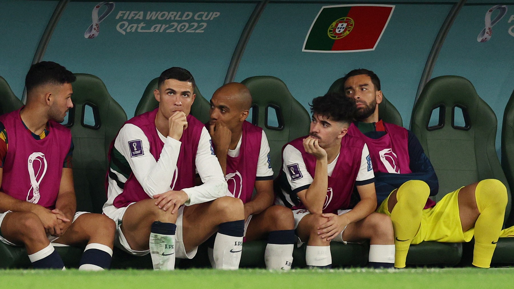 Cristiano, en el banquillo. (Getty)