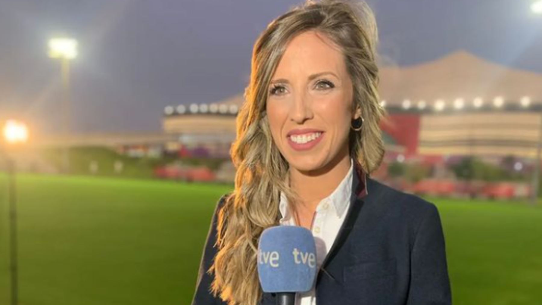 El lado más desconocido de Lara Gandarillas, la periodista que cubre el Mundial de Qatar