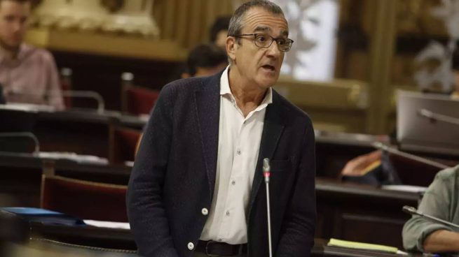 El vicepresidente balear, Juan Pedro Yllanes, en el Parlament.
