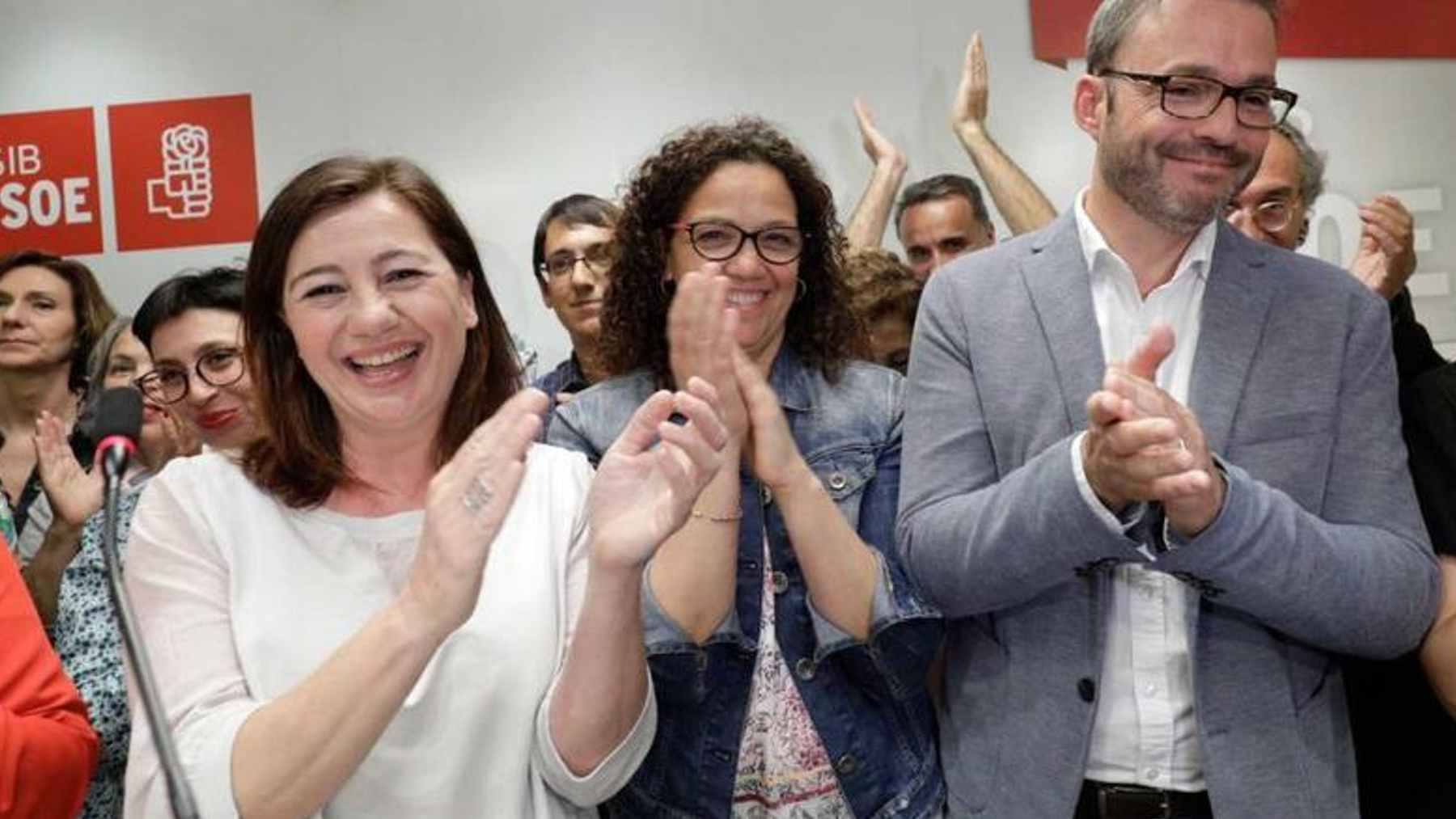 La presidenta del Govern, Francina Armengol y el alcalde de Palma, José Hila, celebrando los resultados electorales de 2019.