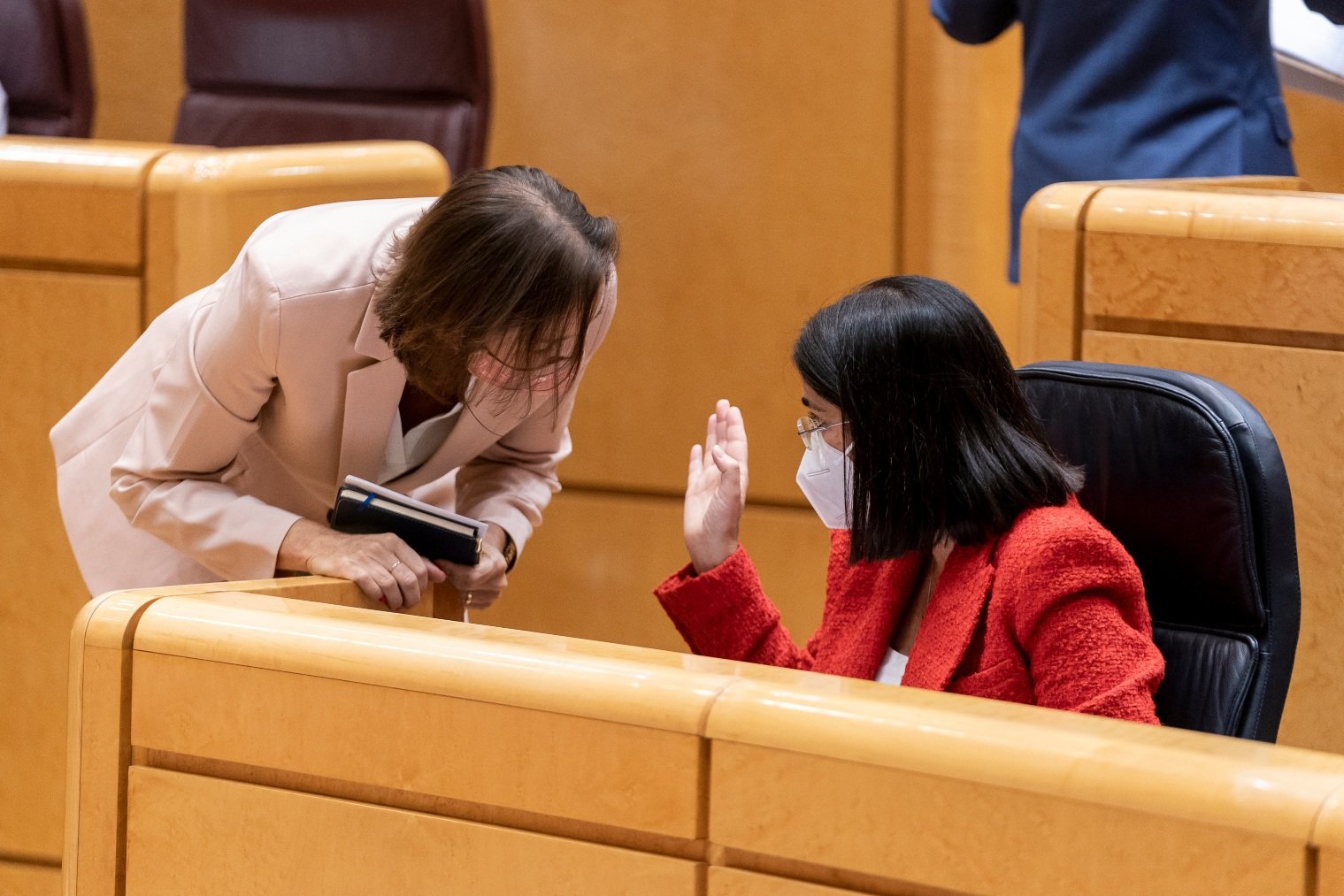 Reyes Maroto y Carolina Darias en el Senado (Foto: EP)