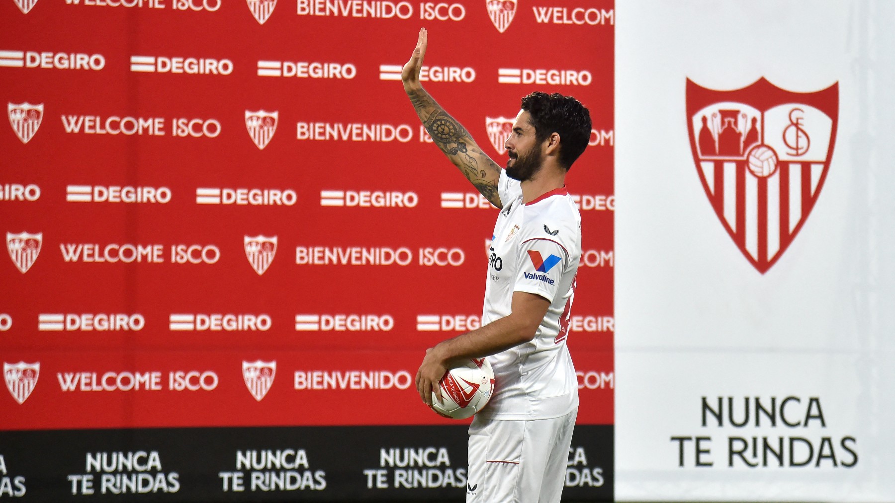 Isco, en su presentación con el Sevilla. (AFP)