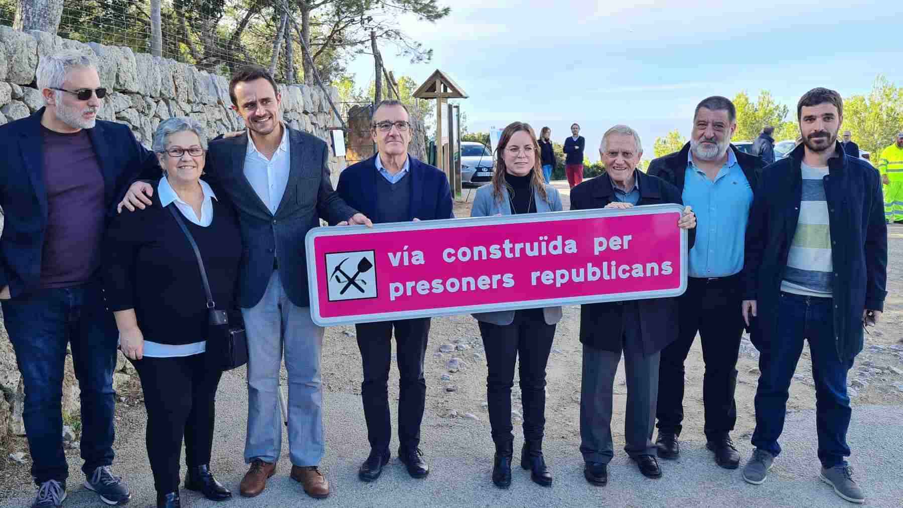 El vicepresidente del Govern, Juan Pedro Yllanes, y otros integrantes de Podemos en la presentación de la iniciativa.