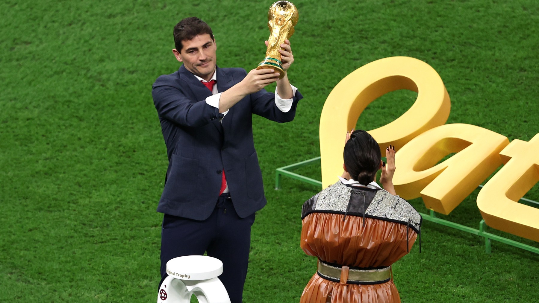 Casillas levanta la Copa del Mundo (Getty)