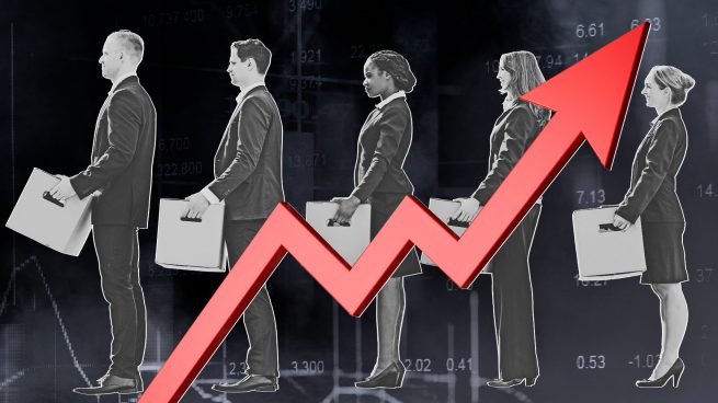 Los empresarios prevén que la tasa de paro aumentará hasta el 13,5% en 2023 frente al 12% del Gobierno