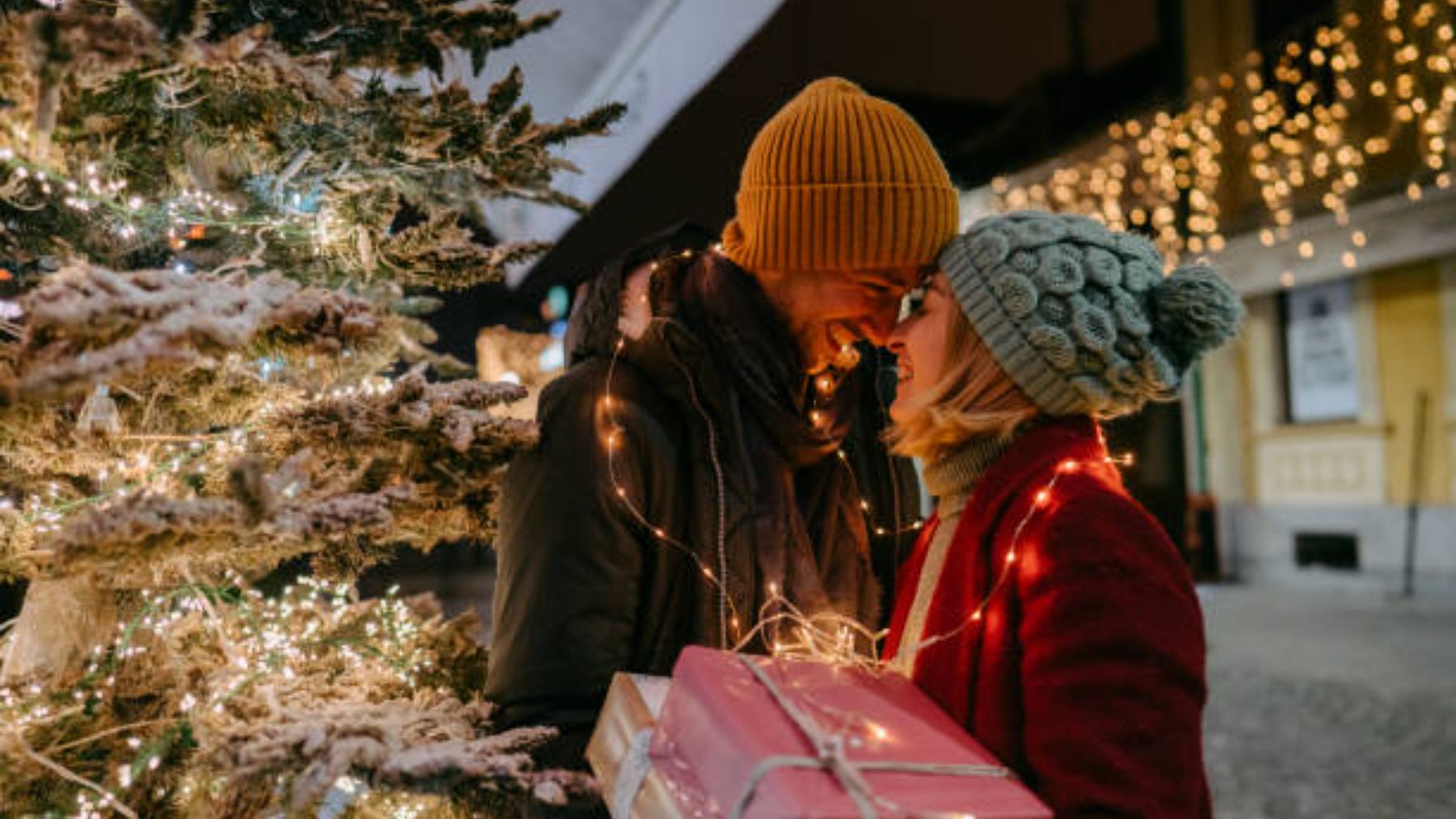 Descubre las frases de Navidad y de amor para parejas