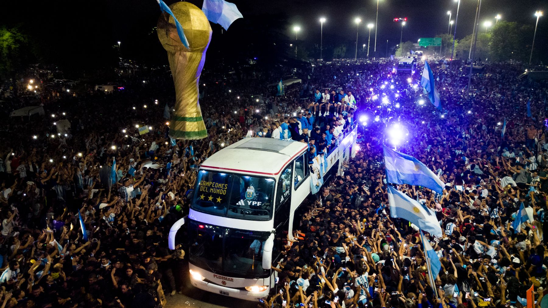 El bus de Argentina en Buenos Aires. (AFP)