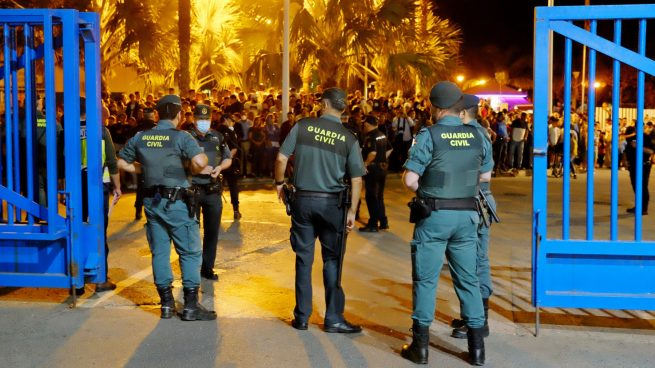 Guardias civiles en Melilla, en la frontera entre España y Marruecos (EUROPA PRESS).