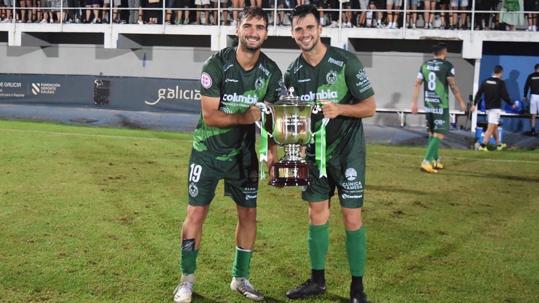 Curro Rivelott y Gonzaga Delage, tras ganar la Copa Federación.