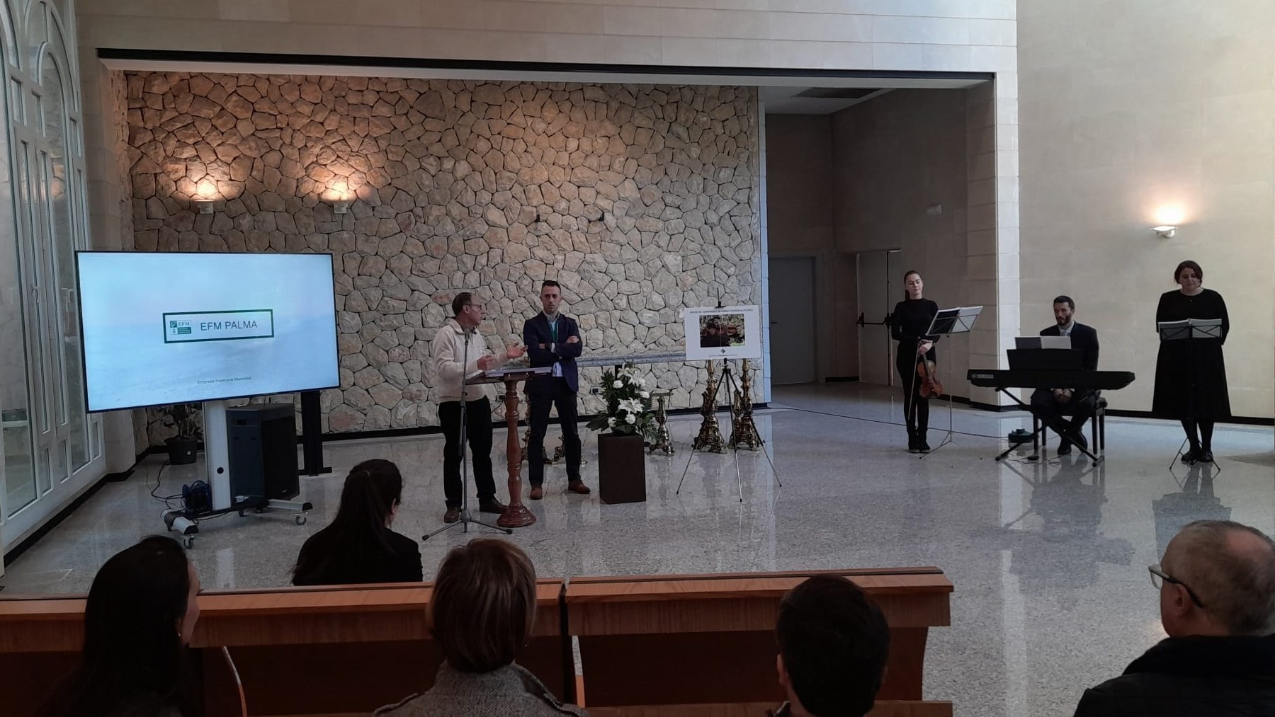 Presentación de las nuevas ceremonias de la Empresa Funeraria Municipal.