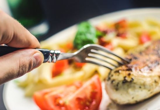 ¿Qué alimentos perjudican más la salud bucodental en Navidad?