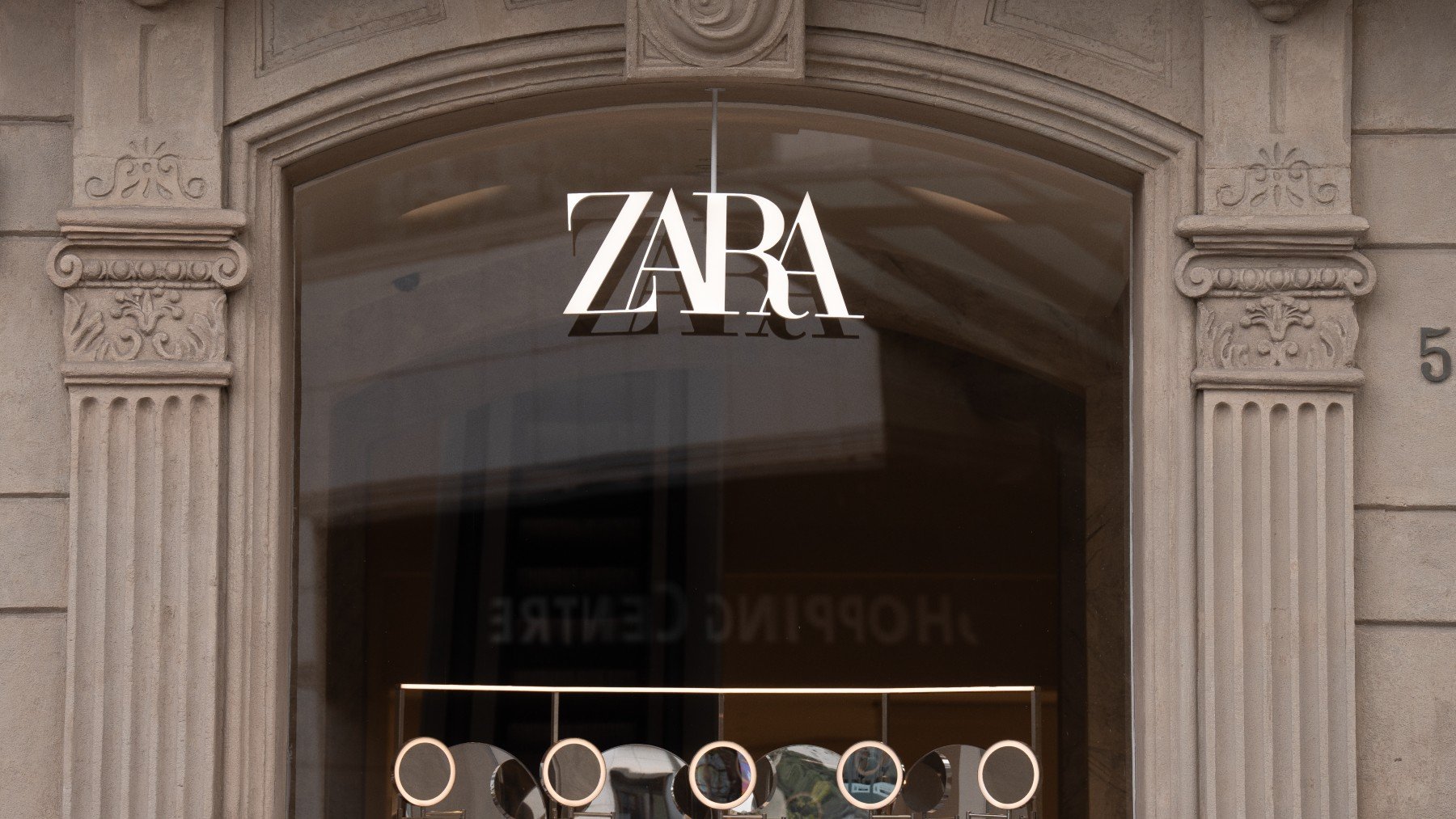 Horario de Zara y otras tiendas en España en Nochebuena y Navidad.