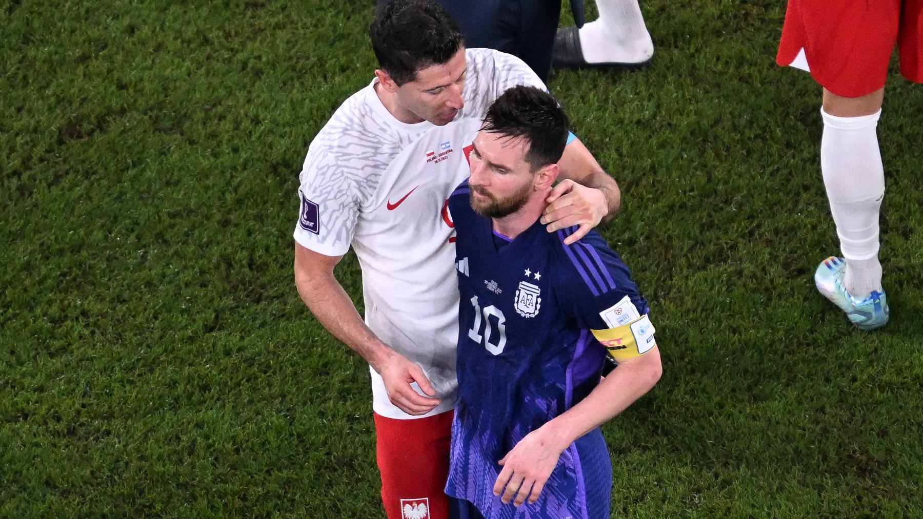 Lewandowski y Messi en el Mundial de Qatar. (AFP)