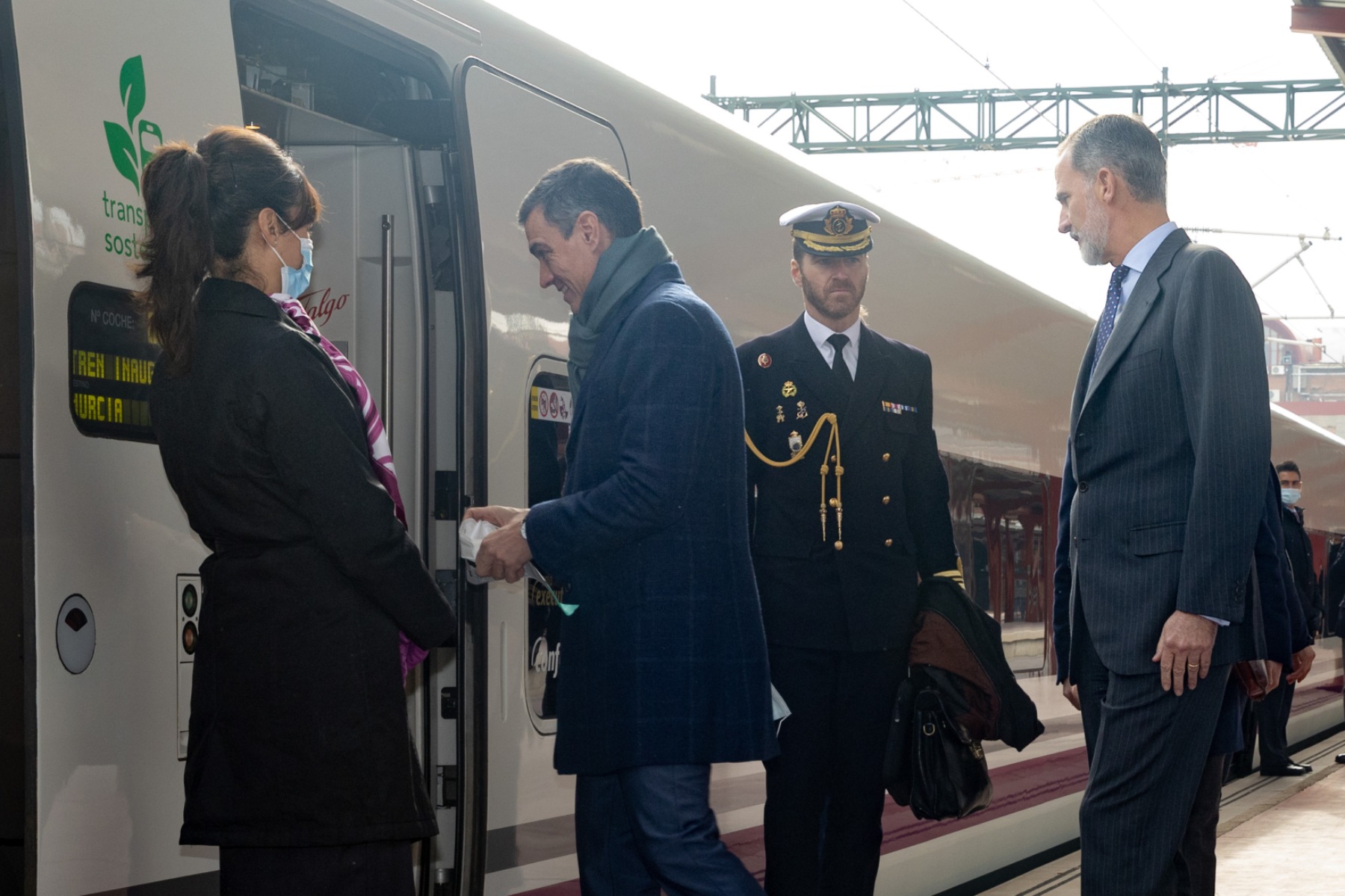 Pedro Sánchez y Felipe VI.