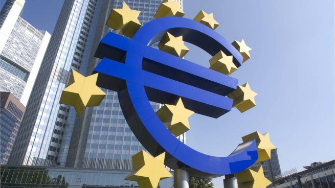 El BCE no aprecia fuga de depósitos en la eurozona y apunta que las turbulencias bajaran la inflación