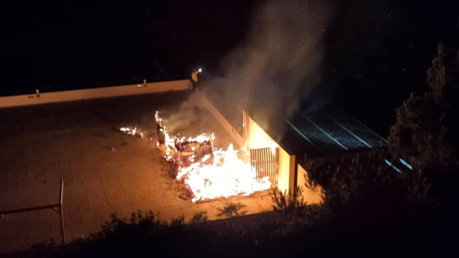 Incendio en una caseta del Beach Club Mhares de Llucmajor.