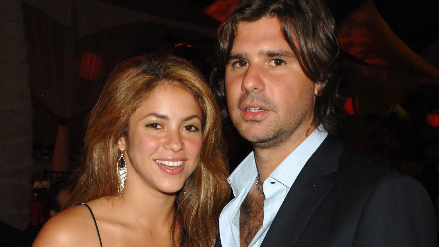 Shakira podría estar olvidando a Piqué con su ex novio