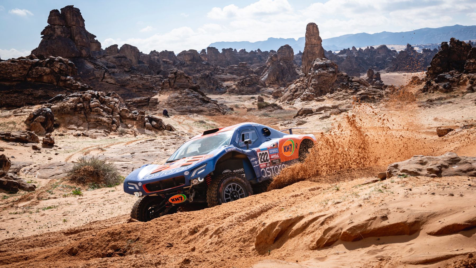 Laia Sanz, durante una etapa en el Dakar. (Foto: Laia Sanz)