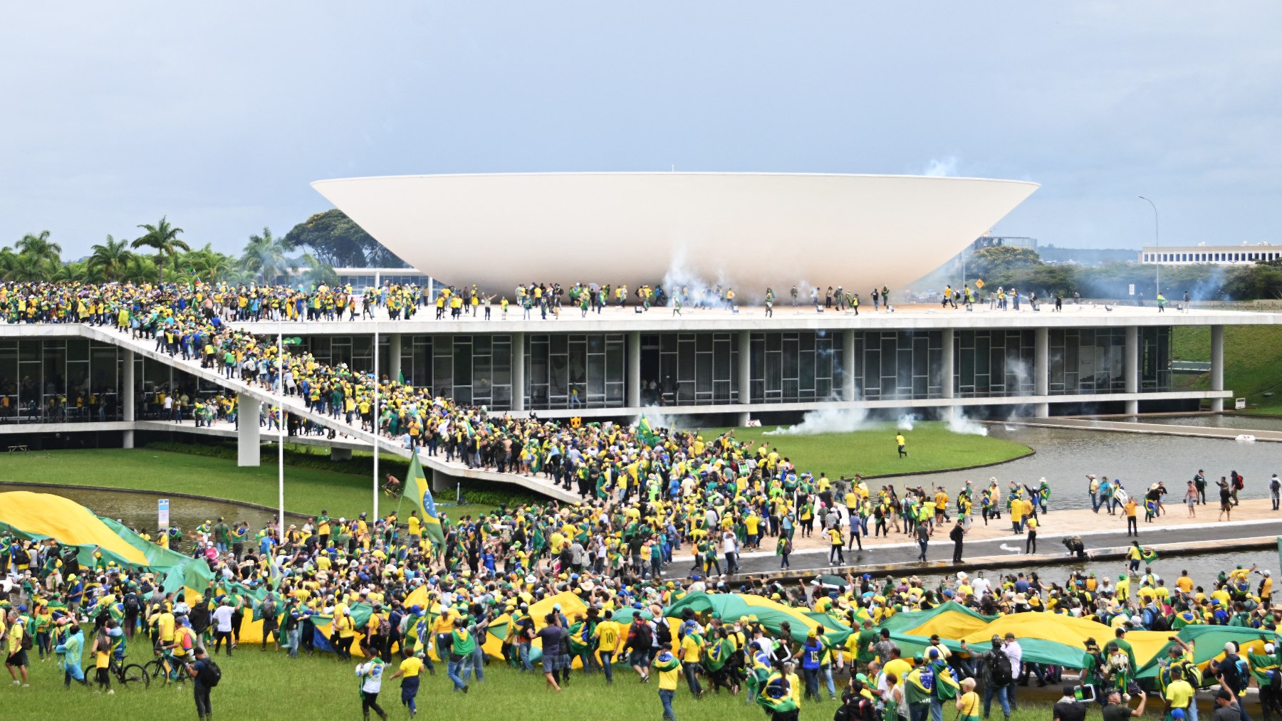 Seguidores de Bolsonaro invaden el Congreso en Brasilia. (EVARISTO SA _ AFP)