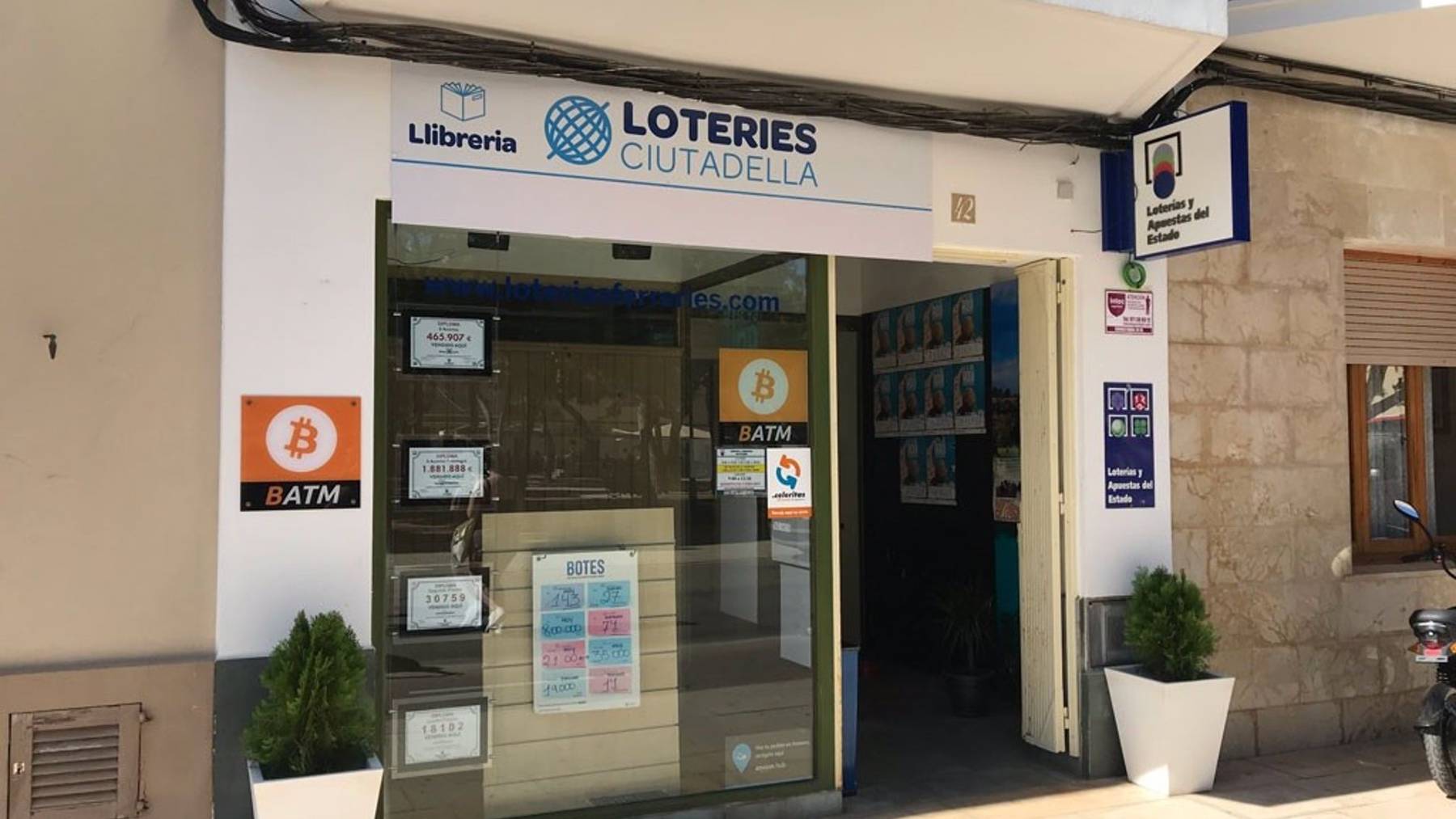 Administración de Lotería de la  plaza dels Pins de Ciutadella.