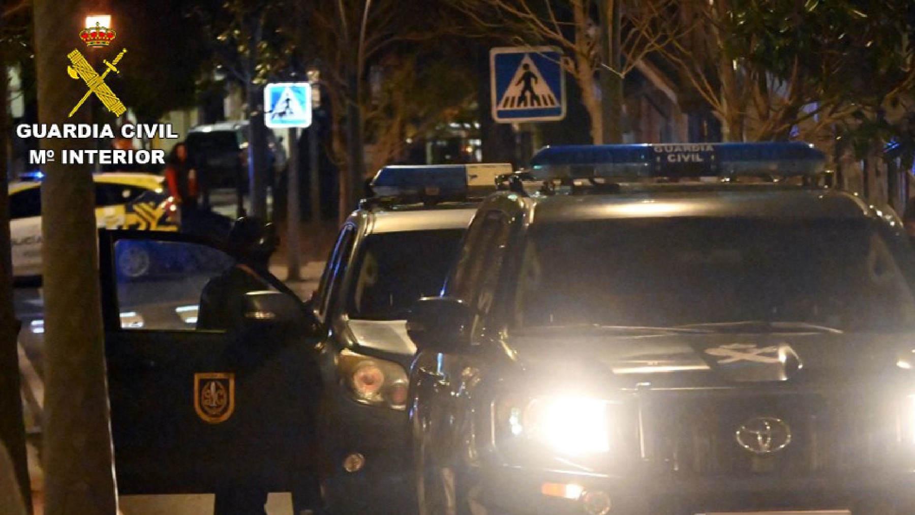 La Guardia Civil durante el operativo para esclarecer el secuestro en una localidad de Alicante.