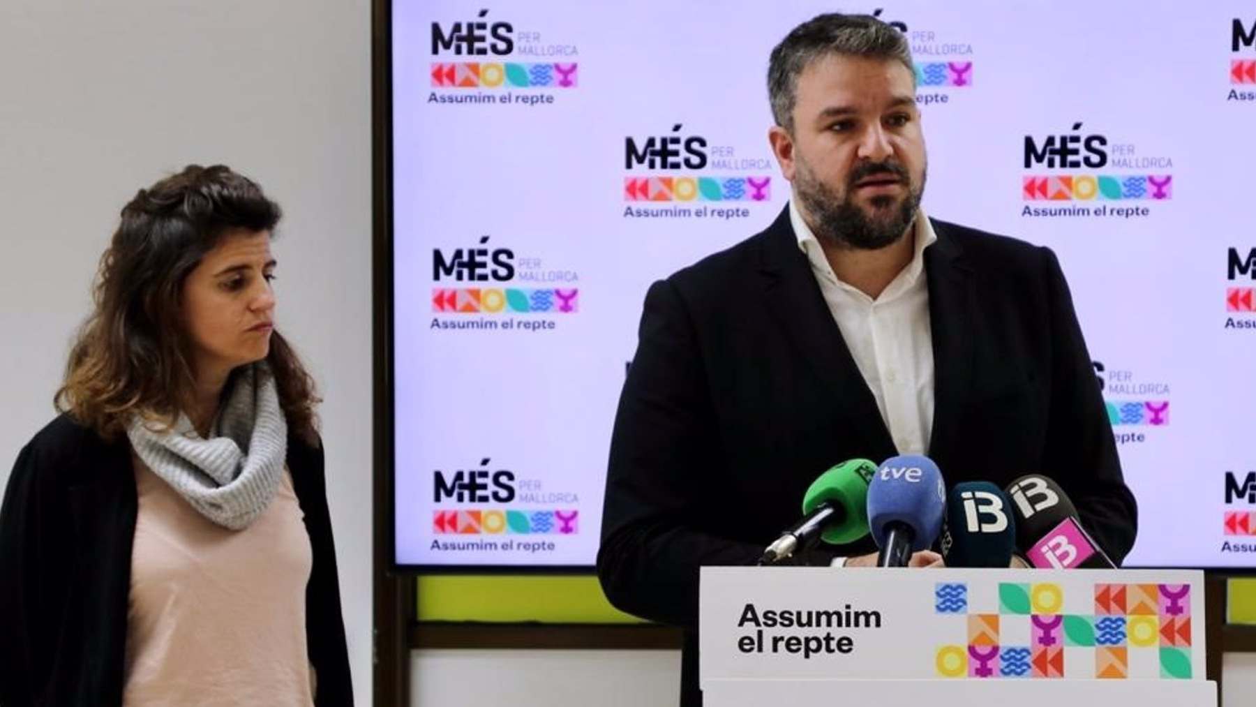 Los dirigentes de Més per Mallorca, Lluís Apesteguia y Maria Ramón.