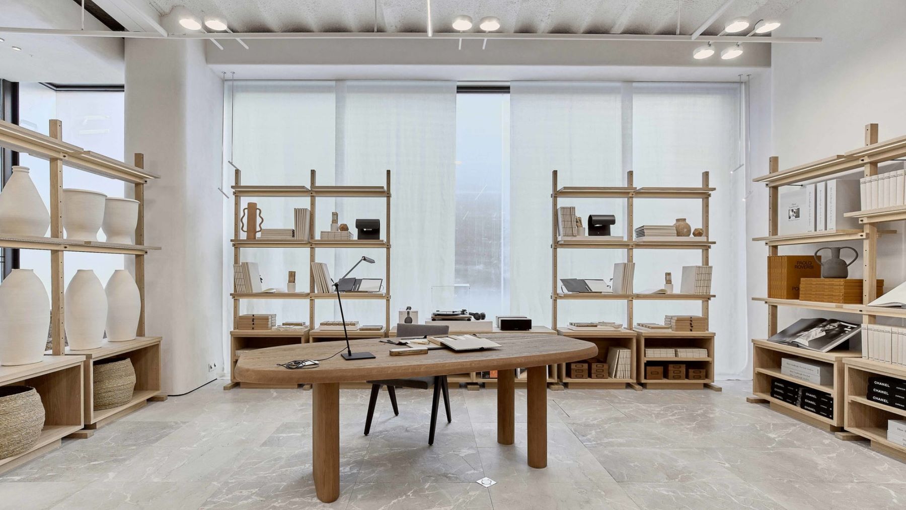 Esta es la mesa de diseño de Zara Home que es multifuncional y lo está petando