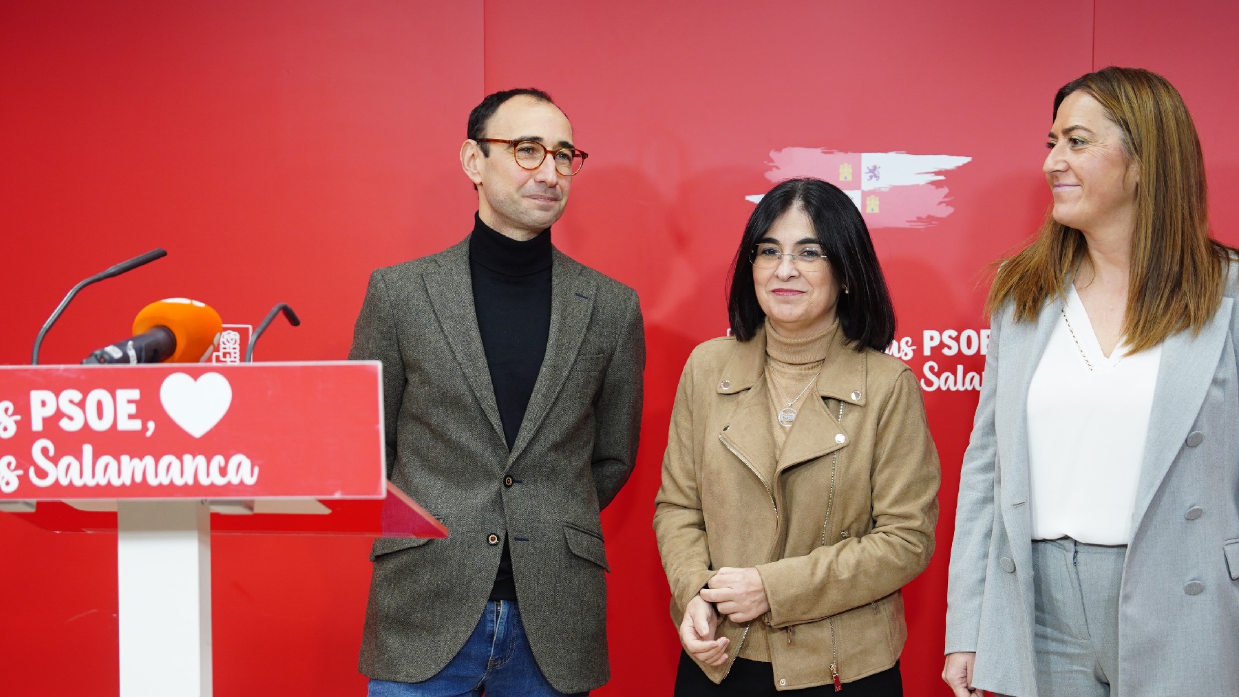 La ministra Darias en la sede del PSOE de Salamanca. (Foto: EP)