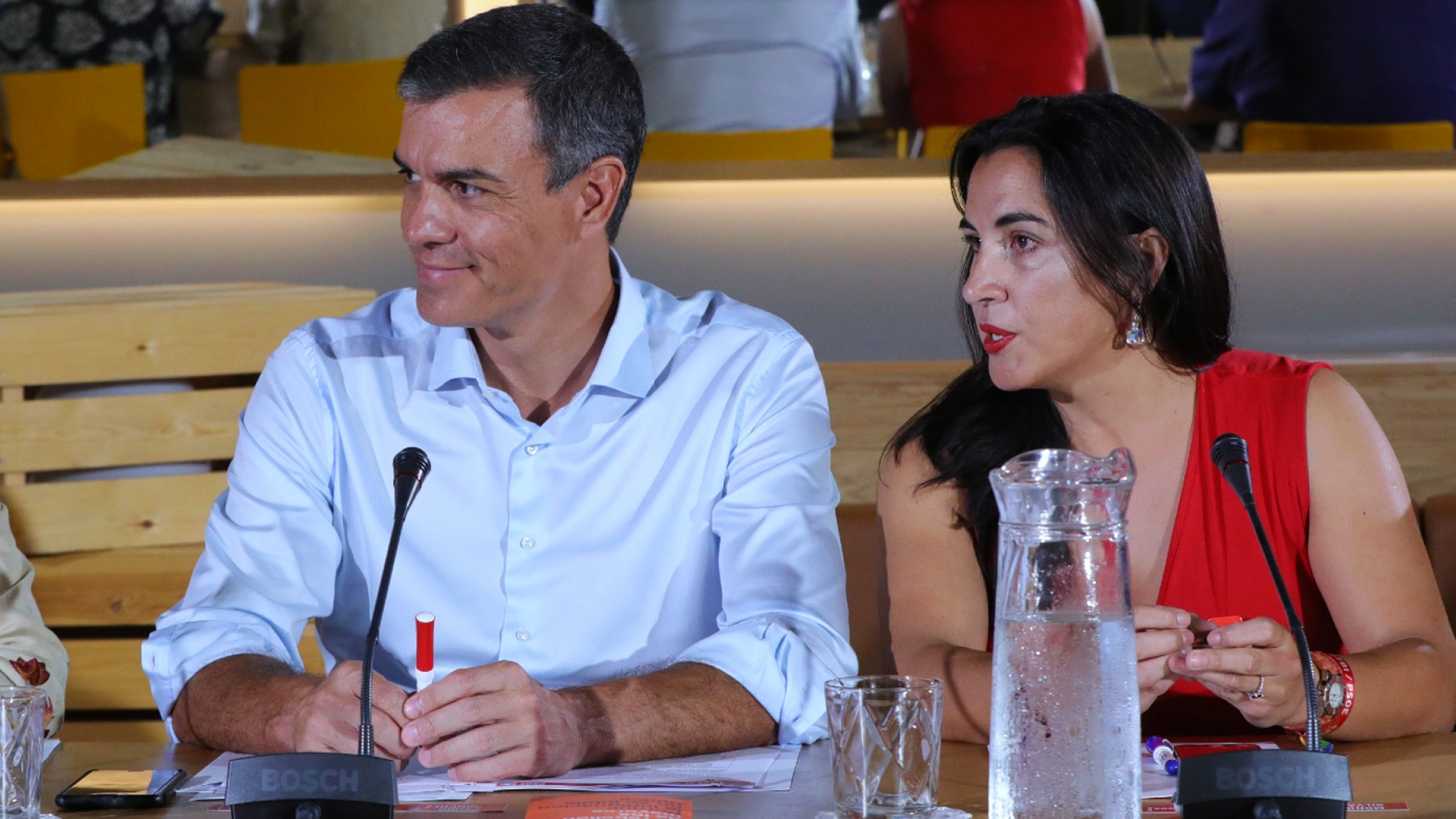 Pedro Sánchez y Mónica Silvana. (Foto: EP)