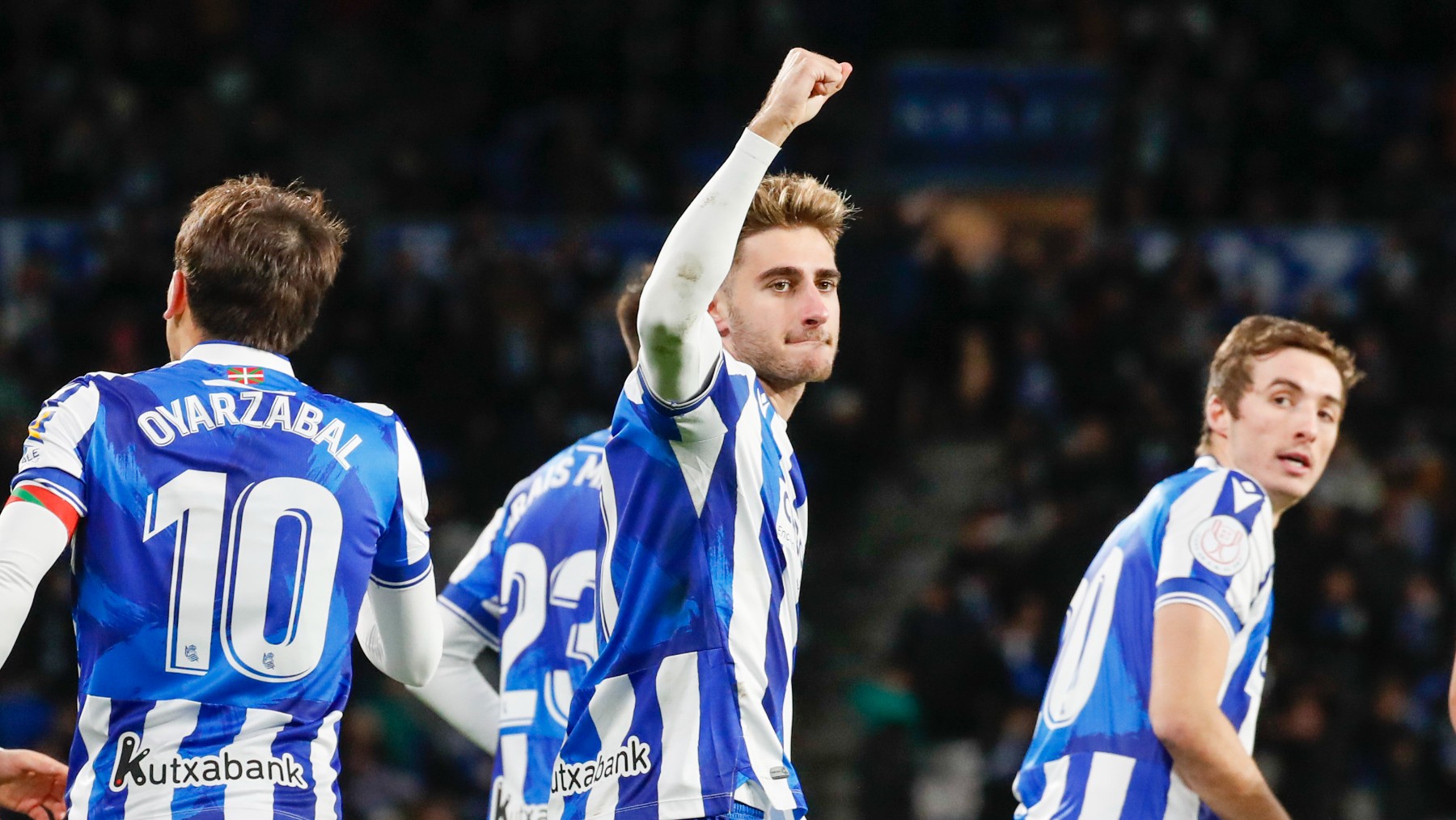 Robert Navarro celebra el gol de la victoria de la Real Sociedad. (EFE)