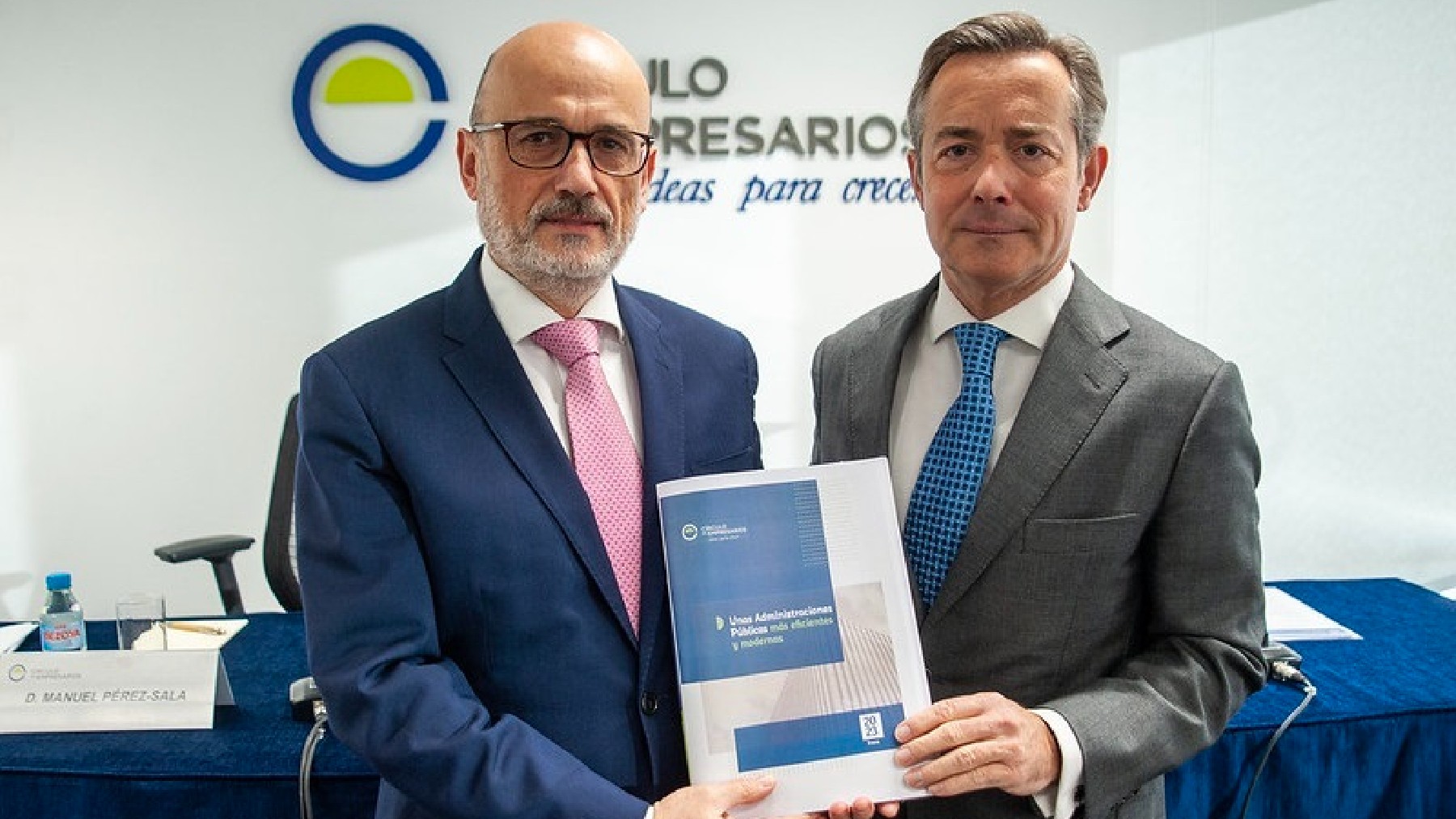 El presidente del Círculo, Manuel Pérez-Sala, y el presidente del Grupo de Trabajo de Administraciones Públicas, Ricardo Martínez Rico