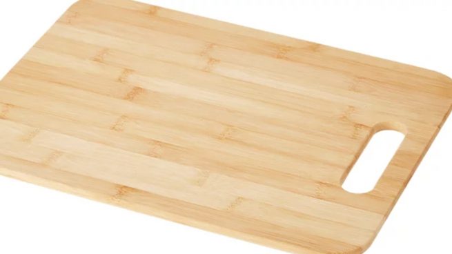 El trucazo para que la tabla de cortar de madera no se te deslice