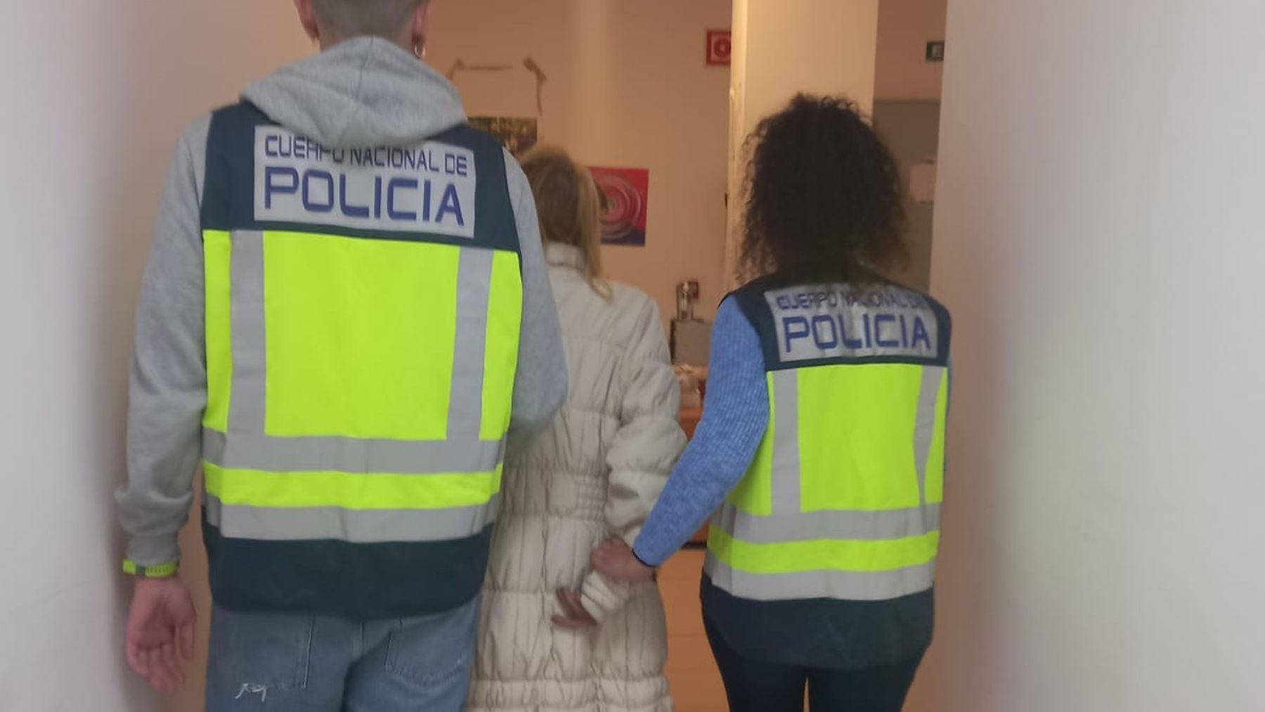 Mujer detenida en Ibiza por robar con unas tijeras. POLICÍA NACIONAL