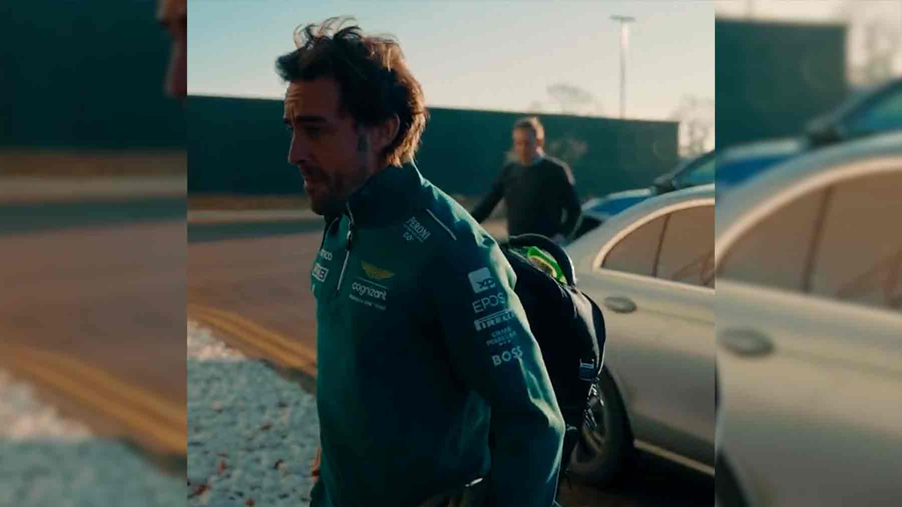 Fernando Alonso ya se encuentra en la fábrica de Aston Martin.