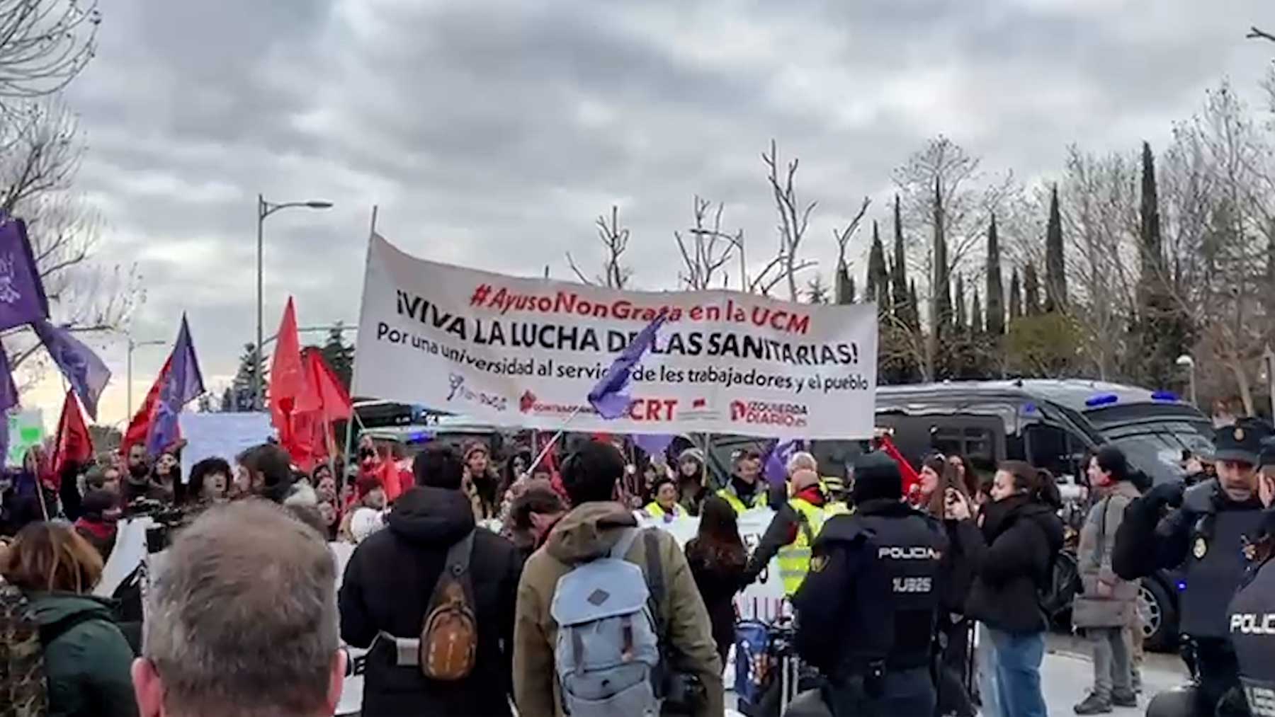 Manifestación en la Complutense contra Ayuso.