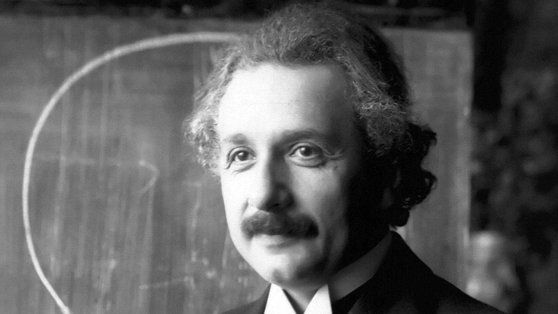 Einstein y sus predicciones