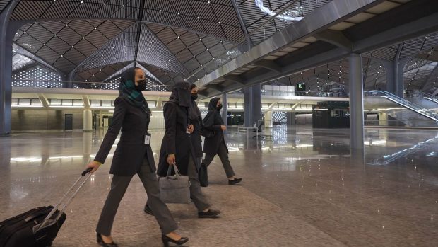 Renfe incorpora mujeres al tren AVE a La Meca