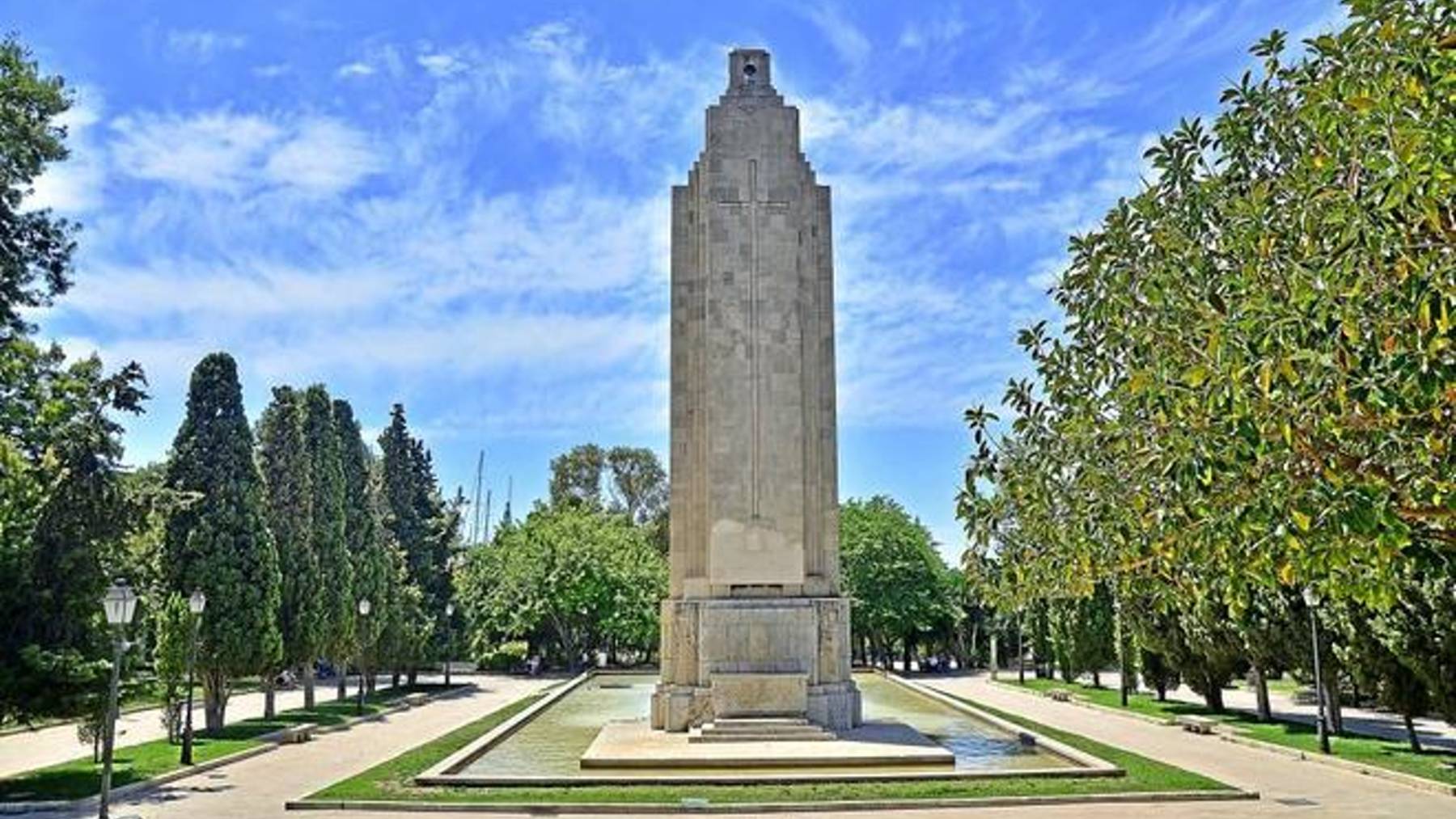 El monumento al Crucero Baleares en Sa Feixina.