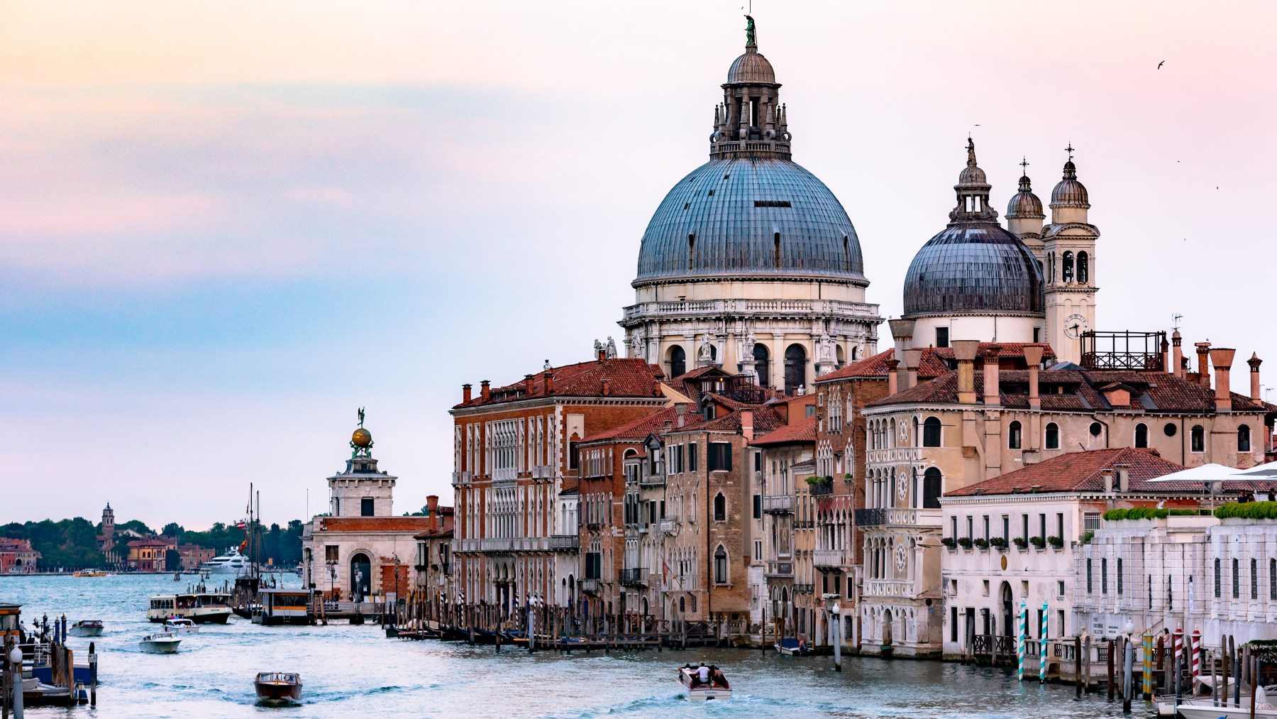 Ten cuidado: los 4 consejos para no liarla si viajas a Italia en 2023