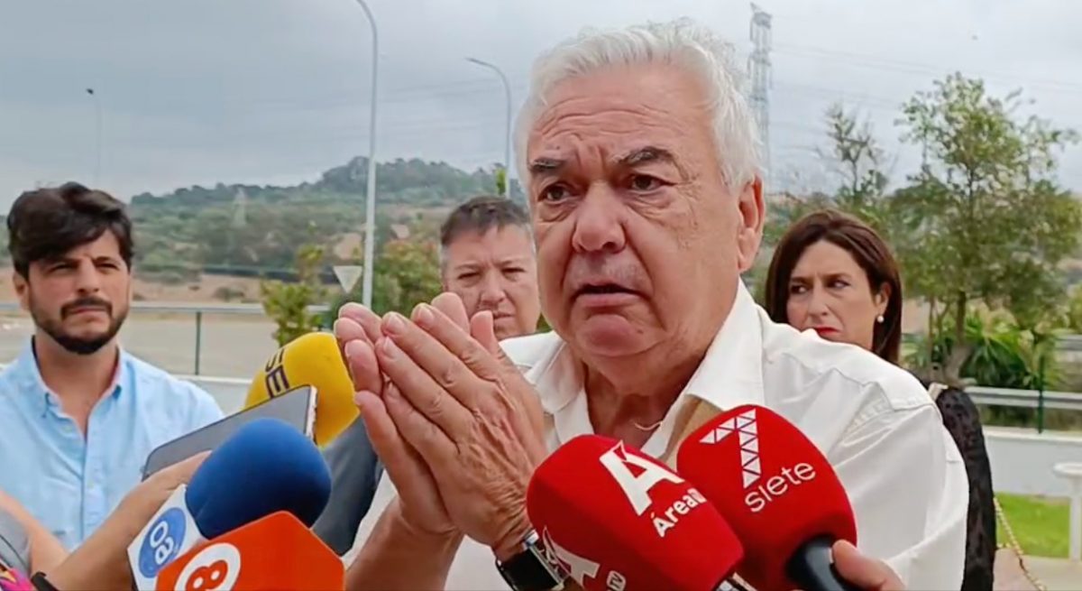 El director de Algeciras durante la concentración de septiembre.