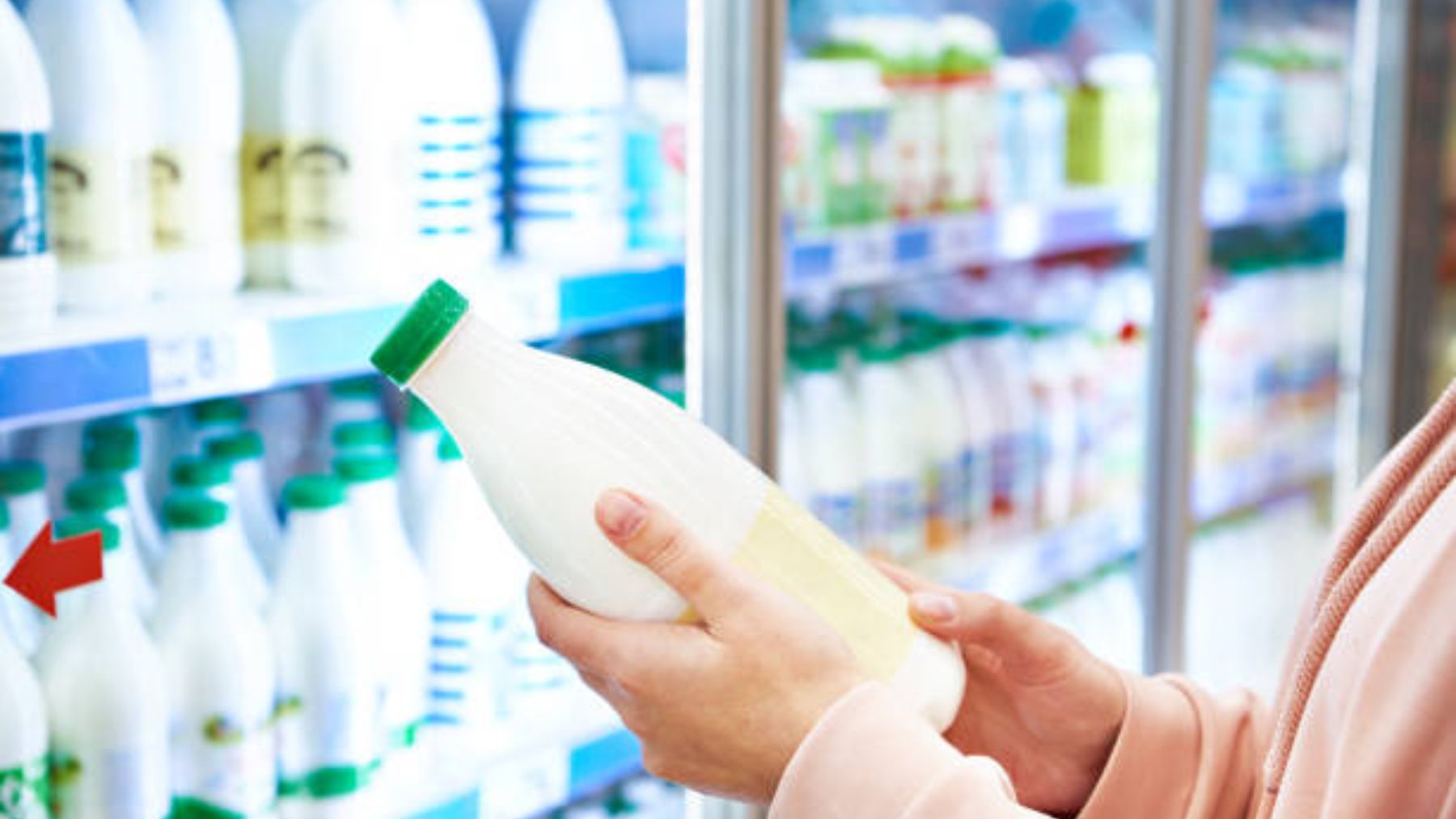 Descubre el supermercado que vende la mejor leche según la OCU
