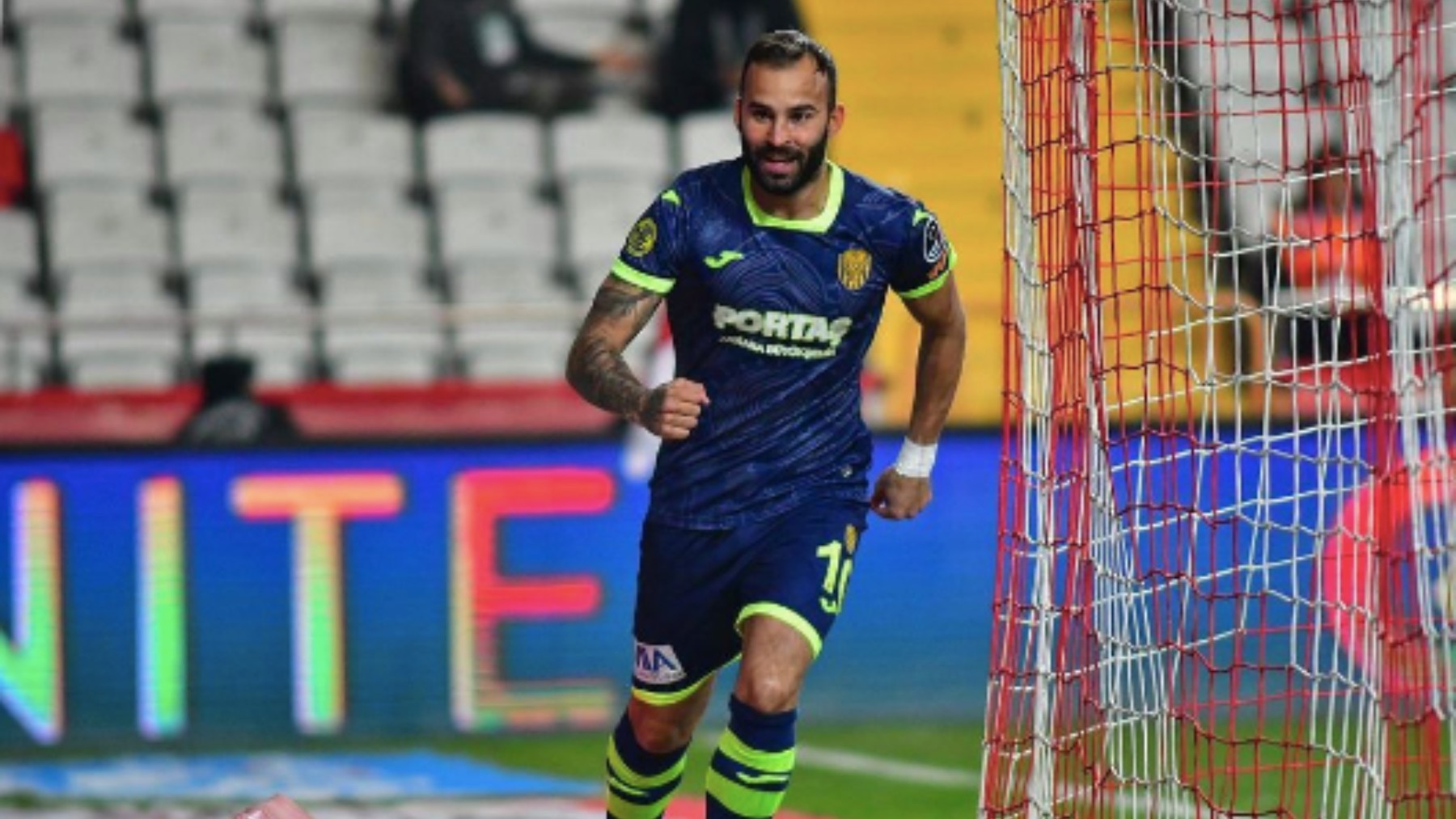 Jese Rodriguez celebra un gol en Turquía. (Instagram)