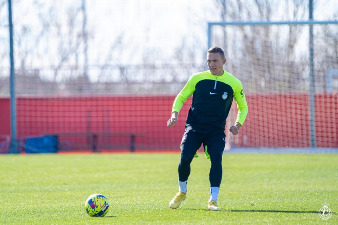 Augustinsson, en un entrenamiento