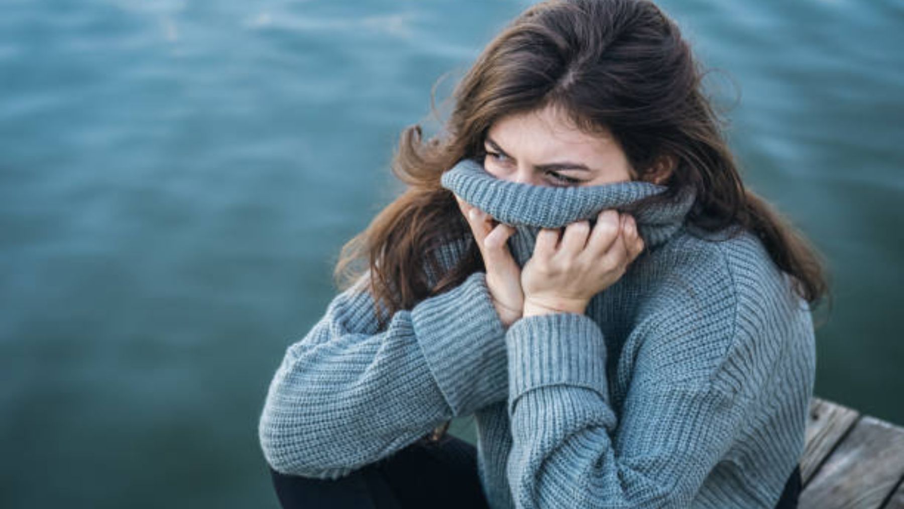 El dolor de cabeza puede asociarse también al frío y el viento