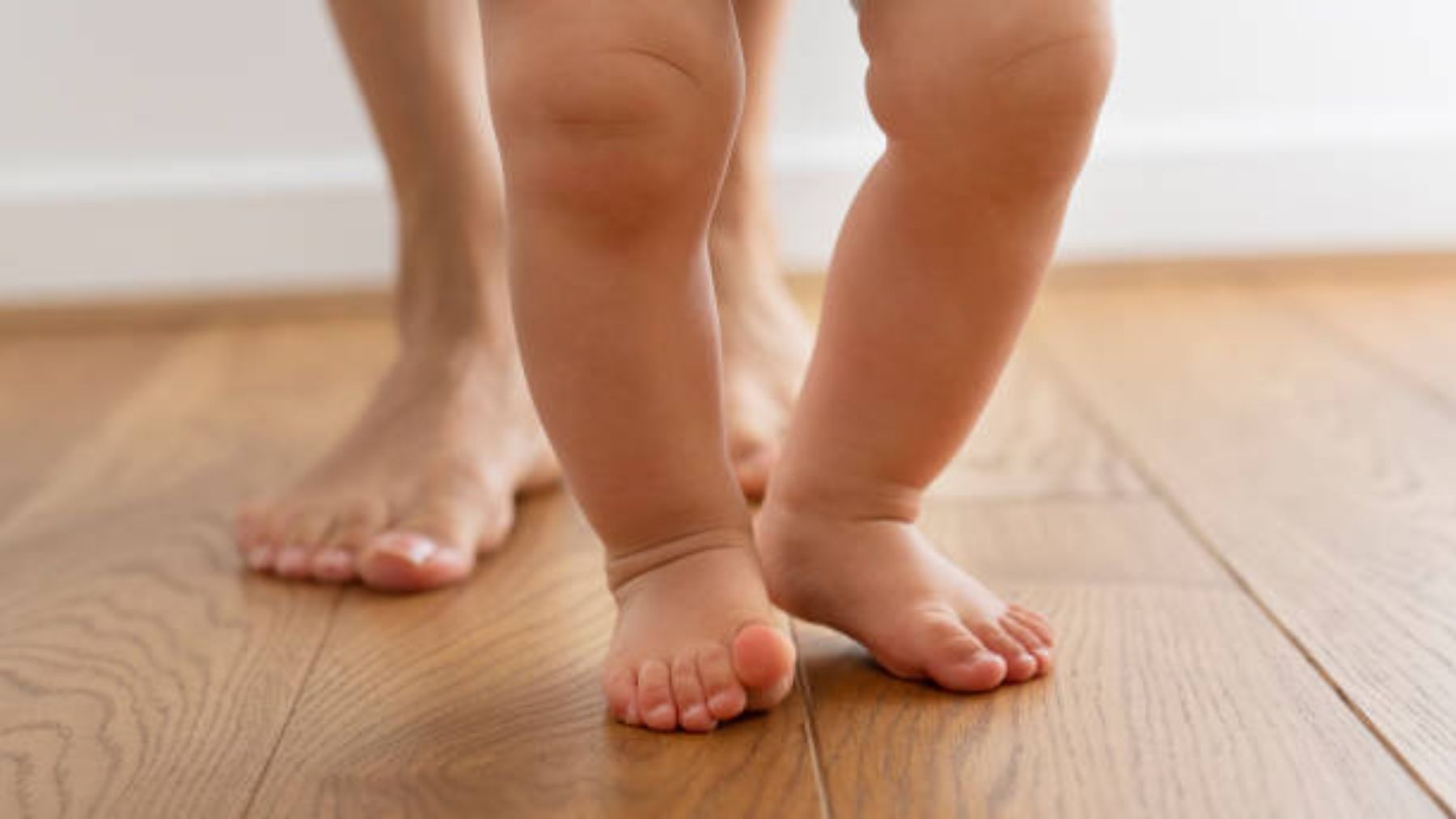 Descubre los trucos más efectivos para que los bebés aprendan a caminar