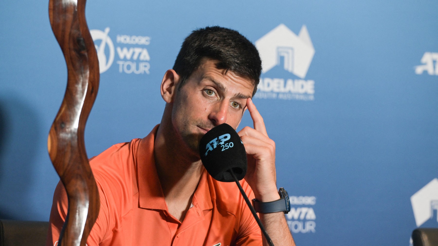 Novak Djokovic, en rueda de prensa. (AFP)