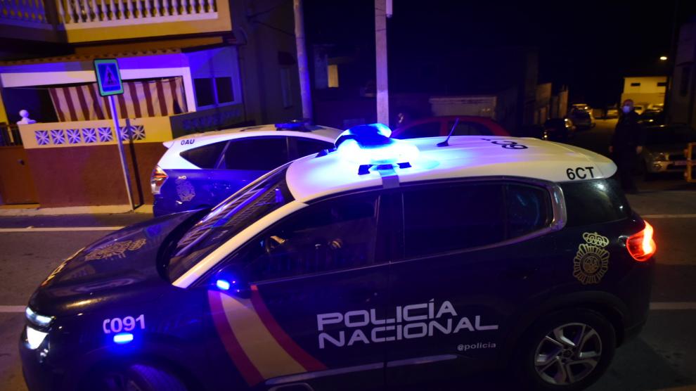 La Policía salva la vida de un hombre apuñalado por su pareja en Madrid