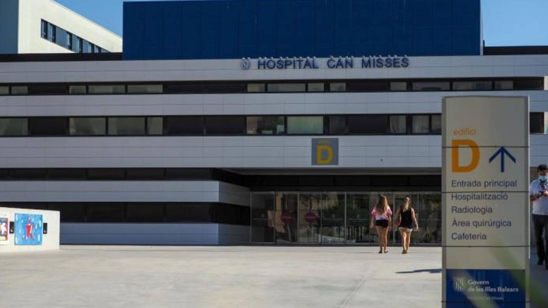 Fachada del Hospital de Can Misses en Ibiza.